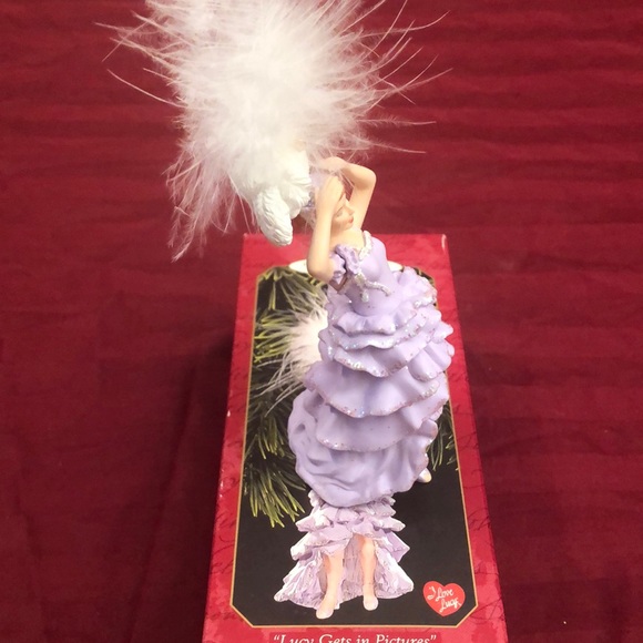 I Love Lucy Gets in Pictures Ornament - Picture 4 of 13